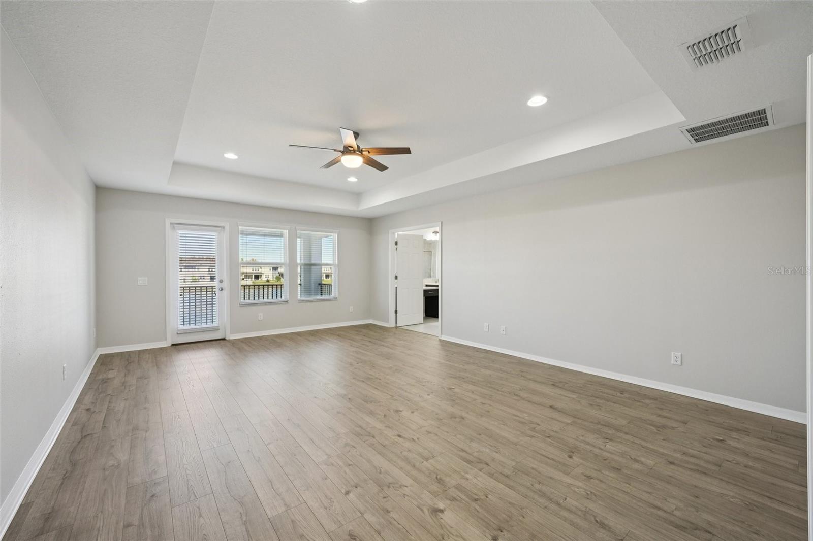 Listing photo id 32 for 11110 Sundrift Drive