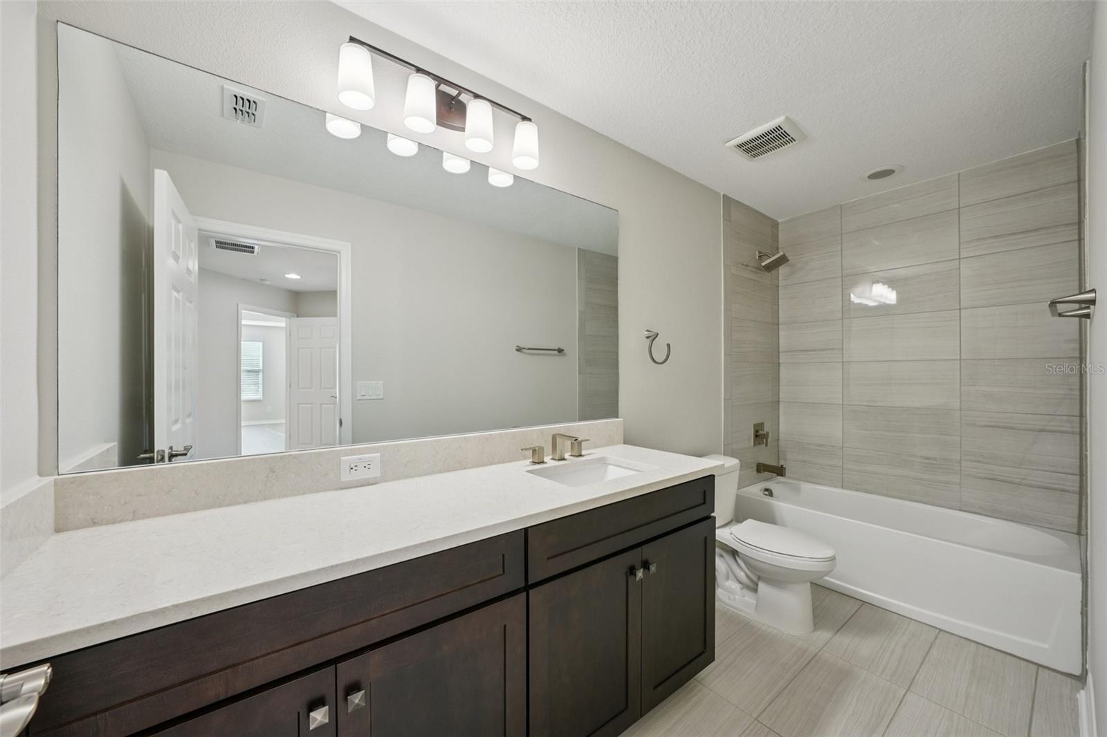 Listing photo id 50 for 11110 Sundrift Drive