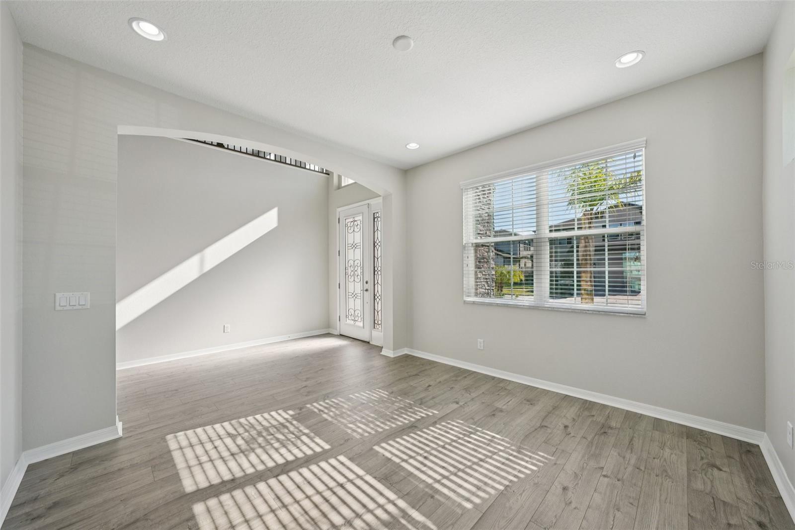 Listing photo id 6 for 11110 Sundrift Drive