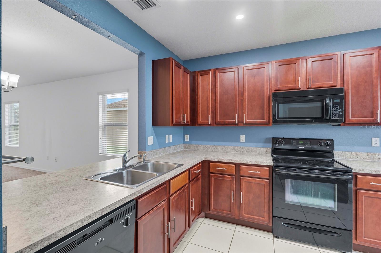 Image 18 of 53 For 6126 Forest Ridge Way