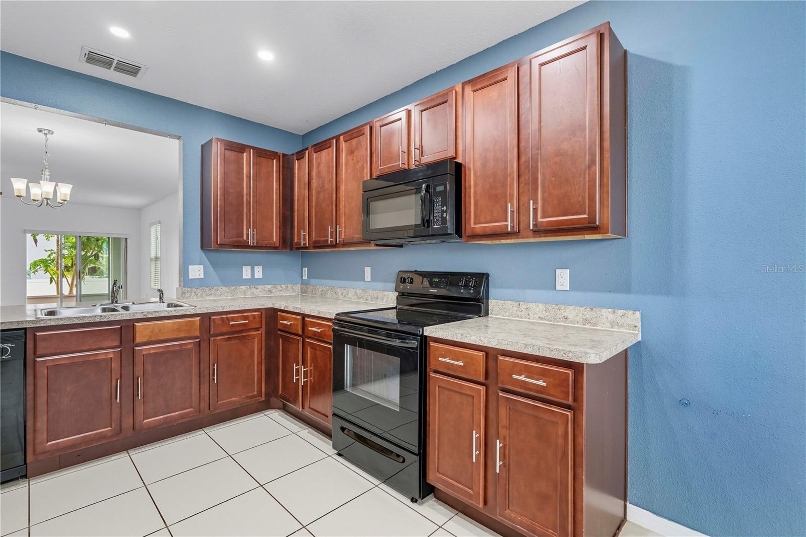 Image 21 of 53 For 6126 Forest Ridge Way