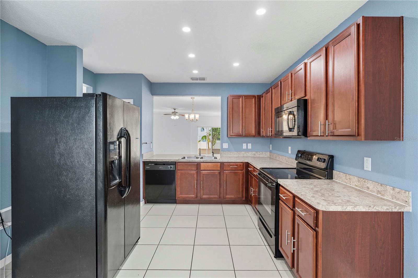 Image 22 of 53 For 6126 Forest Ridge Way