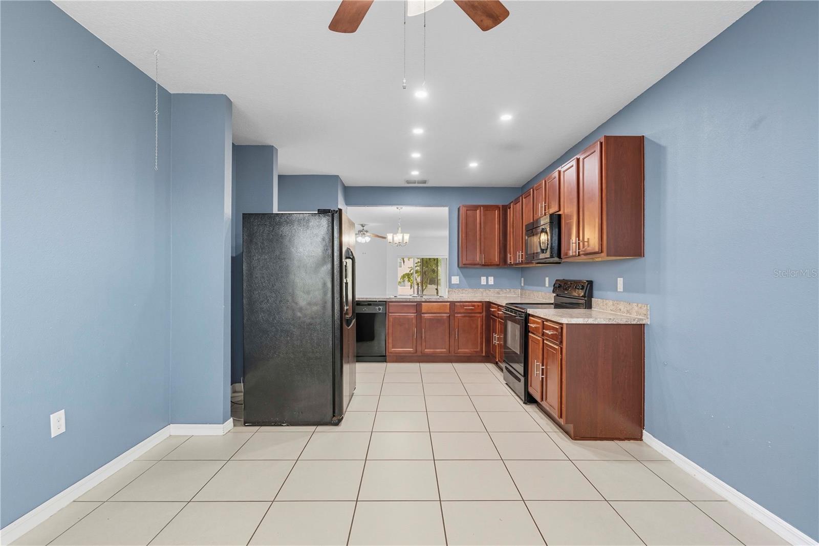 Image 27 of 53 For 6126 Forest Ridge Way