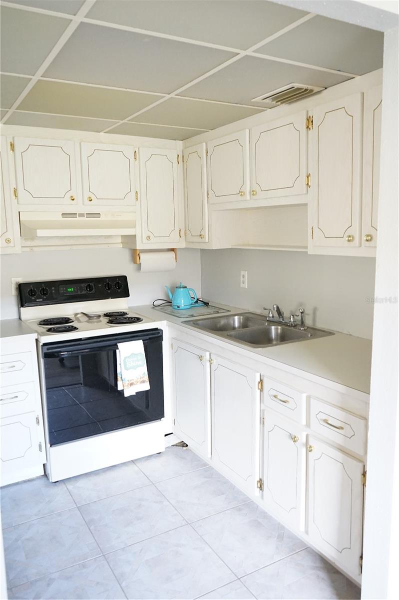 Image 6 of 17 For 1801 Bedford Lane 34