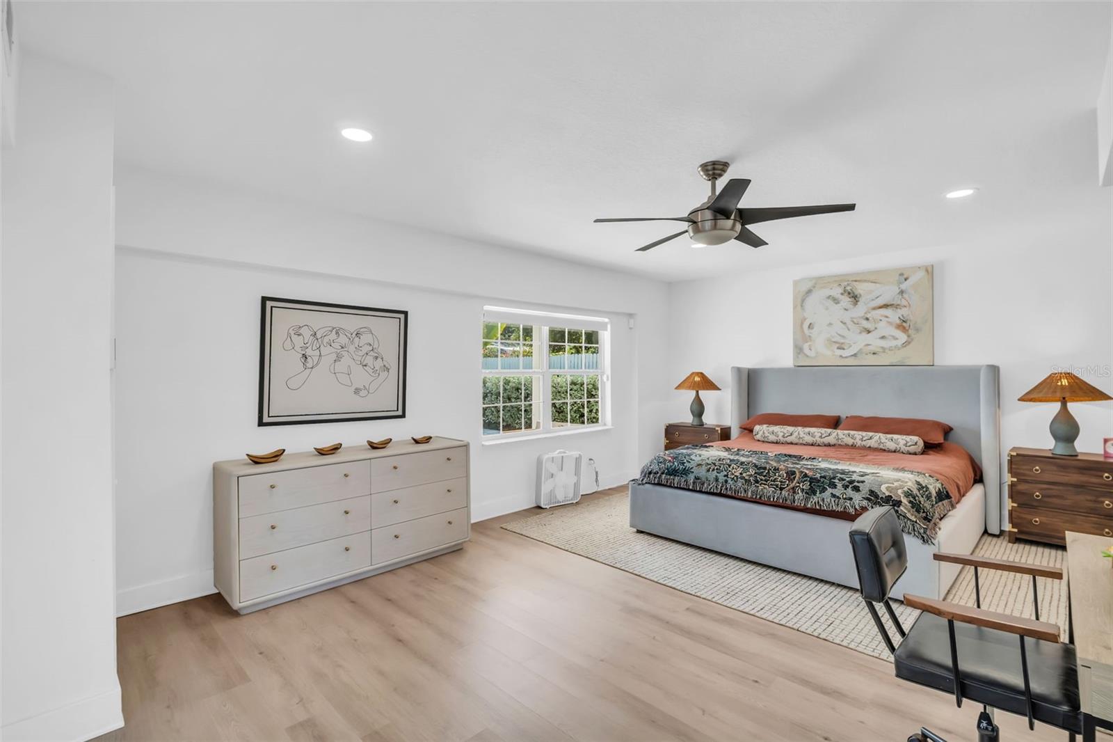 Image 18 of 40 For 218 49th Avenue N