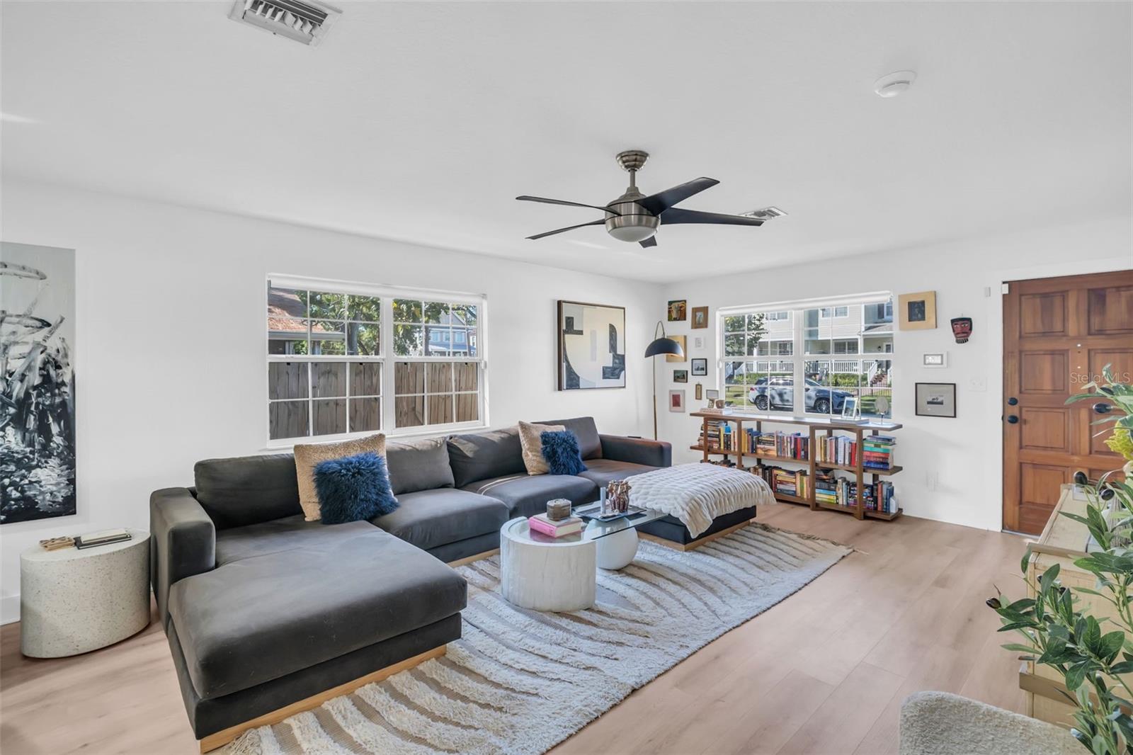 Image 9 of 40 For 218 49th Avenue N