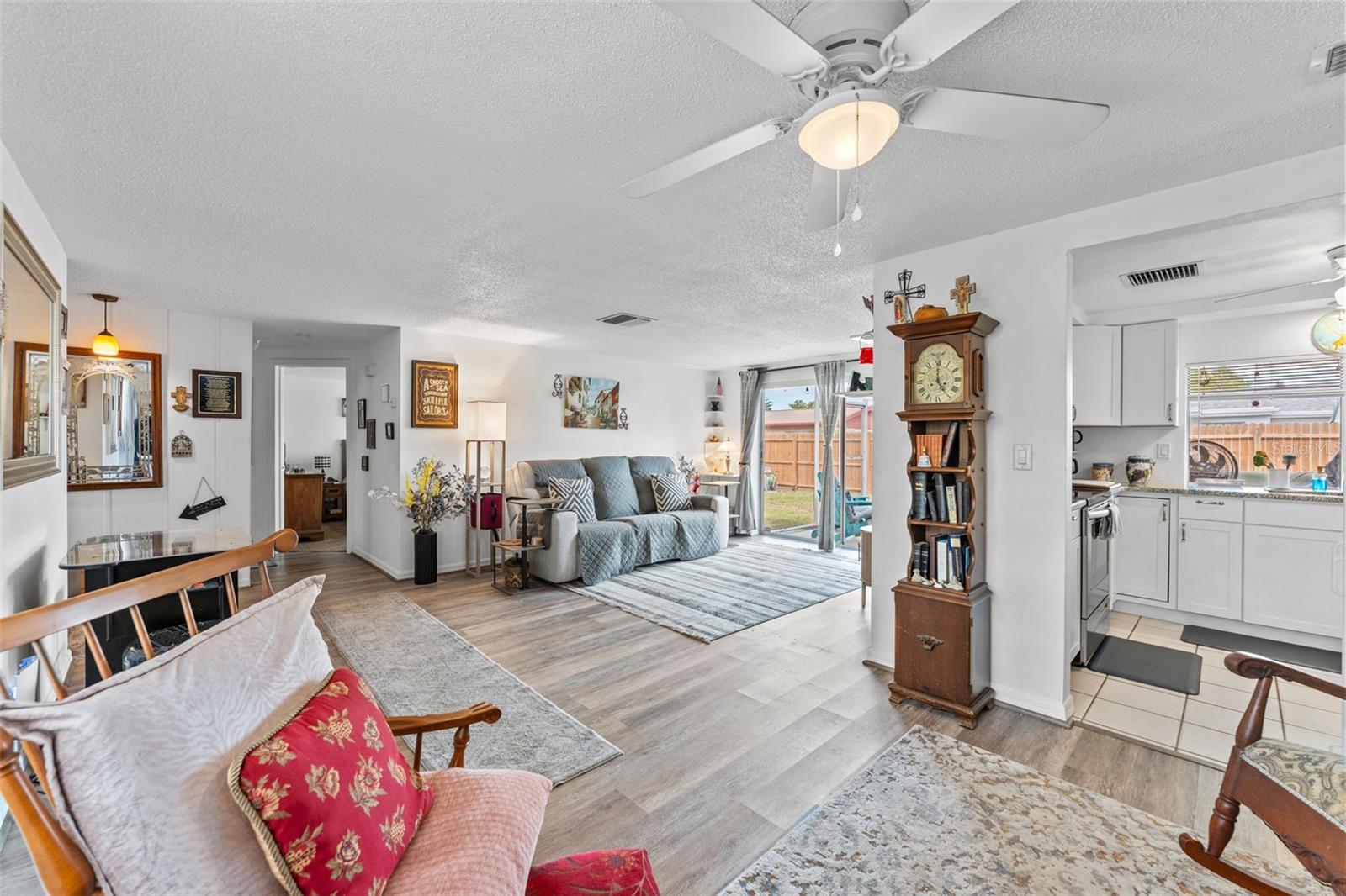 Image 13 of 38 For 4209 Stratfield Drive