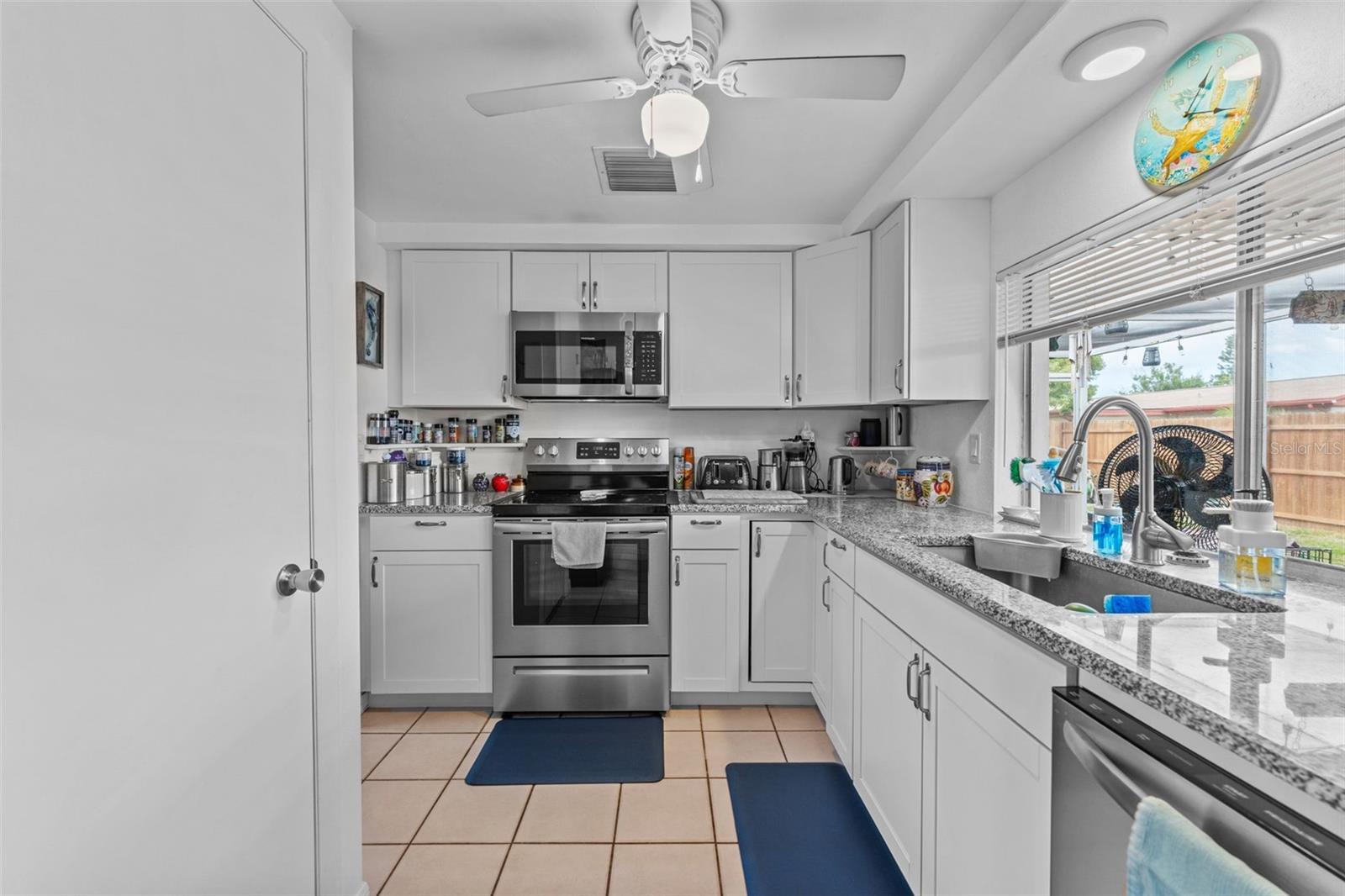Image 16 of 38 For 4209 Stratfield Drive