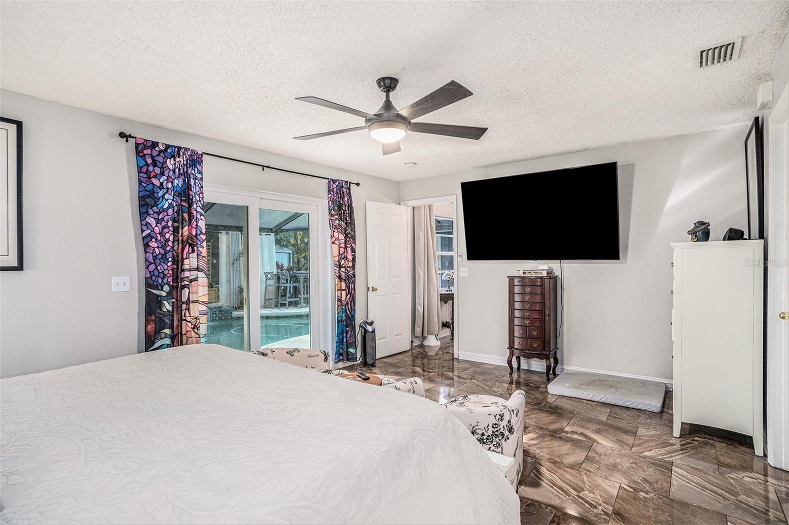 Image 15 of 30 For 10322 53rd Street