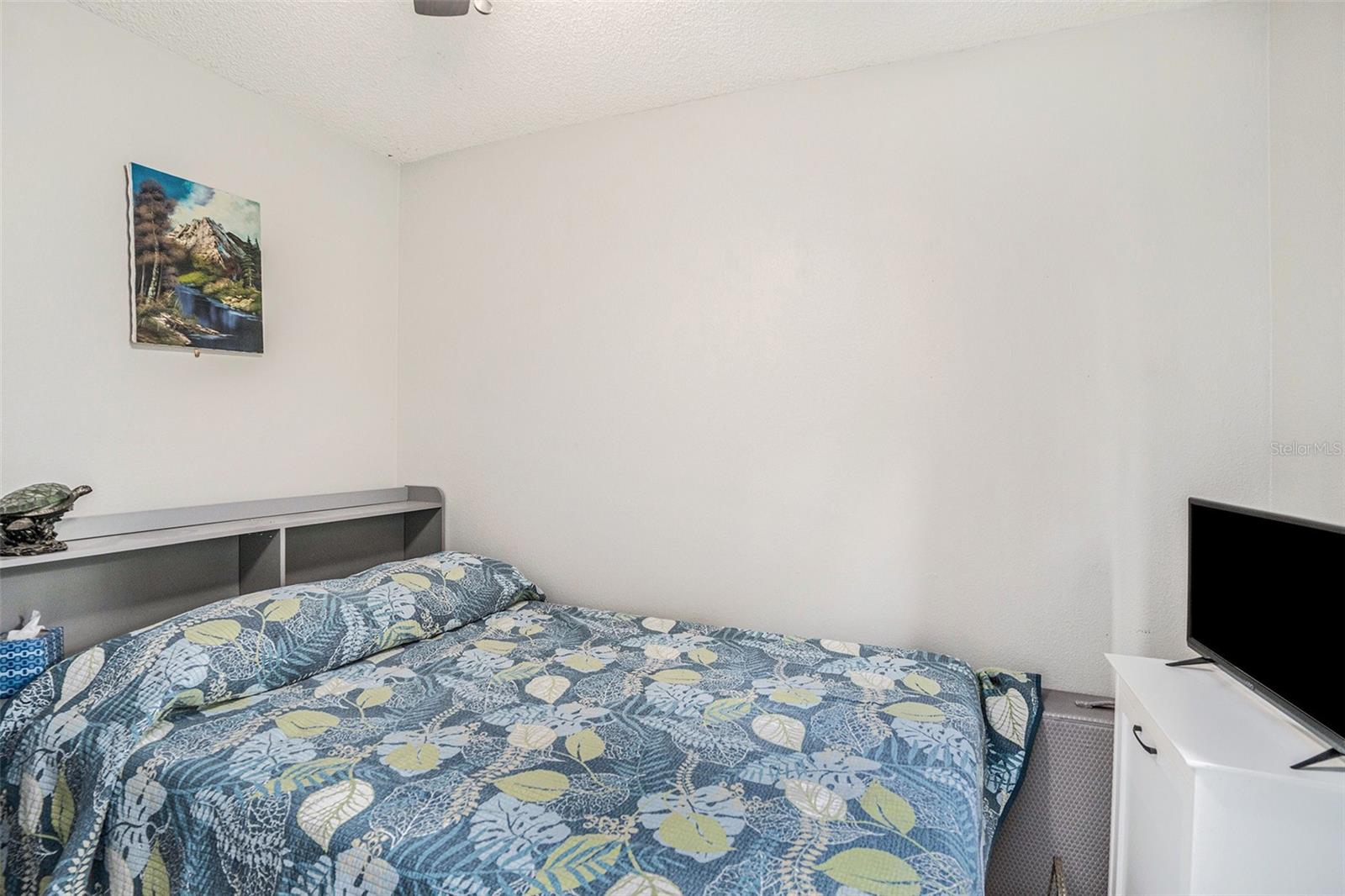 Image 20 of 30 For 10322 53rd Street