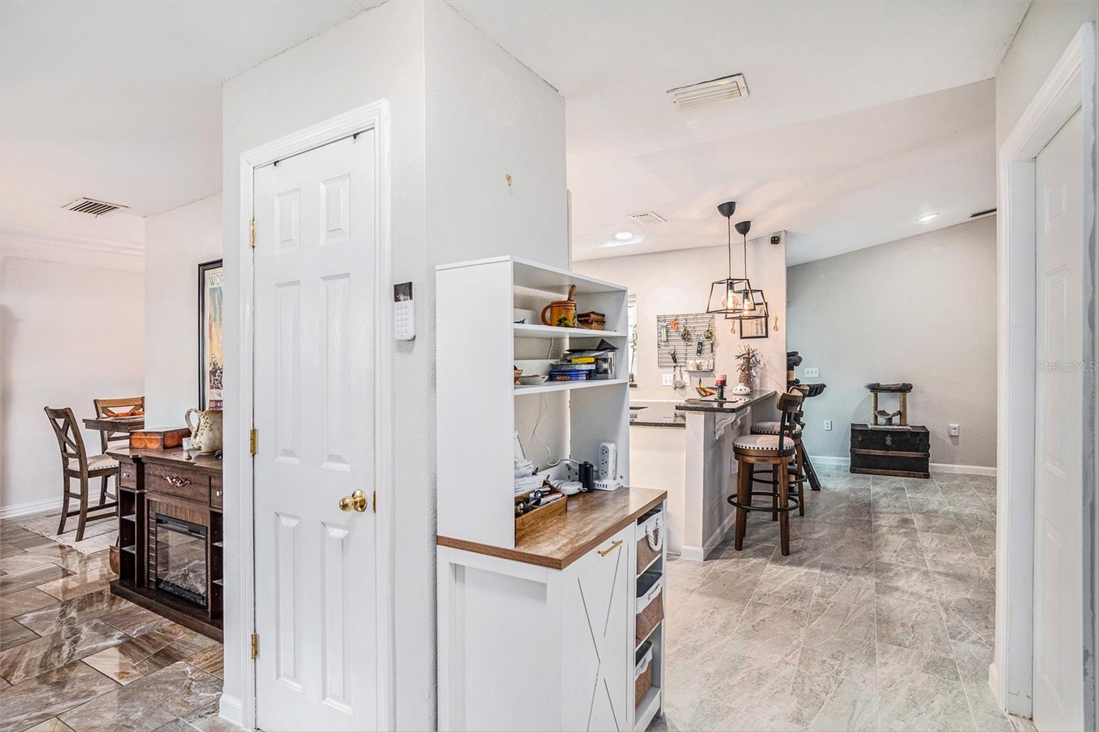 Image 6 of 30 For 10322 53rd Street