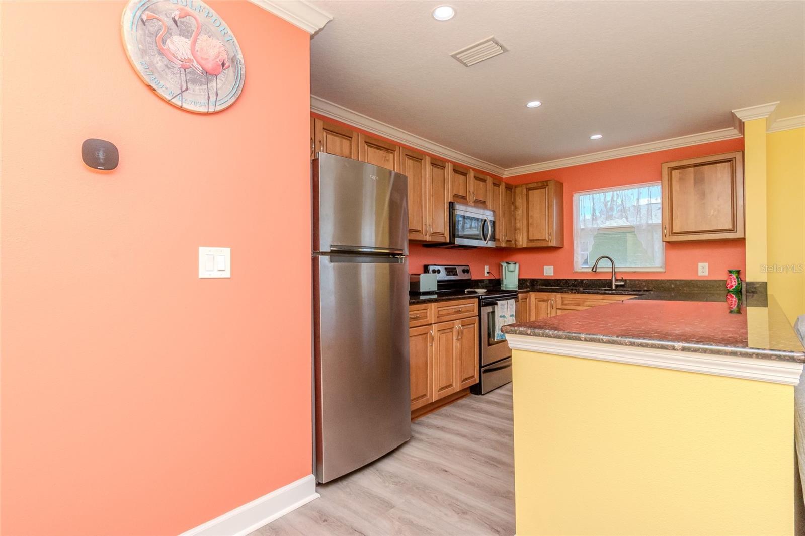 Image 5 of 24 For 5605 Shore Boulevard S B