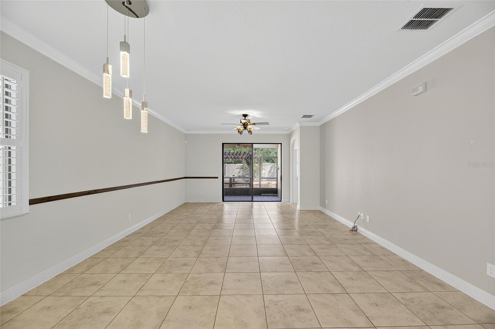 Image 15 of 57 For 11648 Palmetto Pine Street
