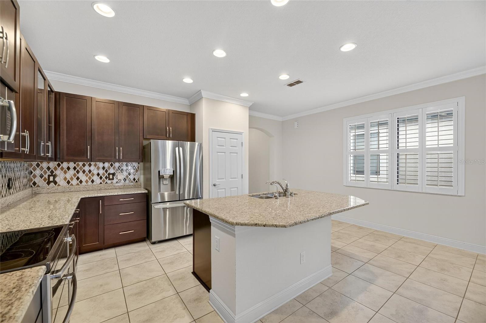 Image 18 of 57 For 11648 Palmetto Pine Street