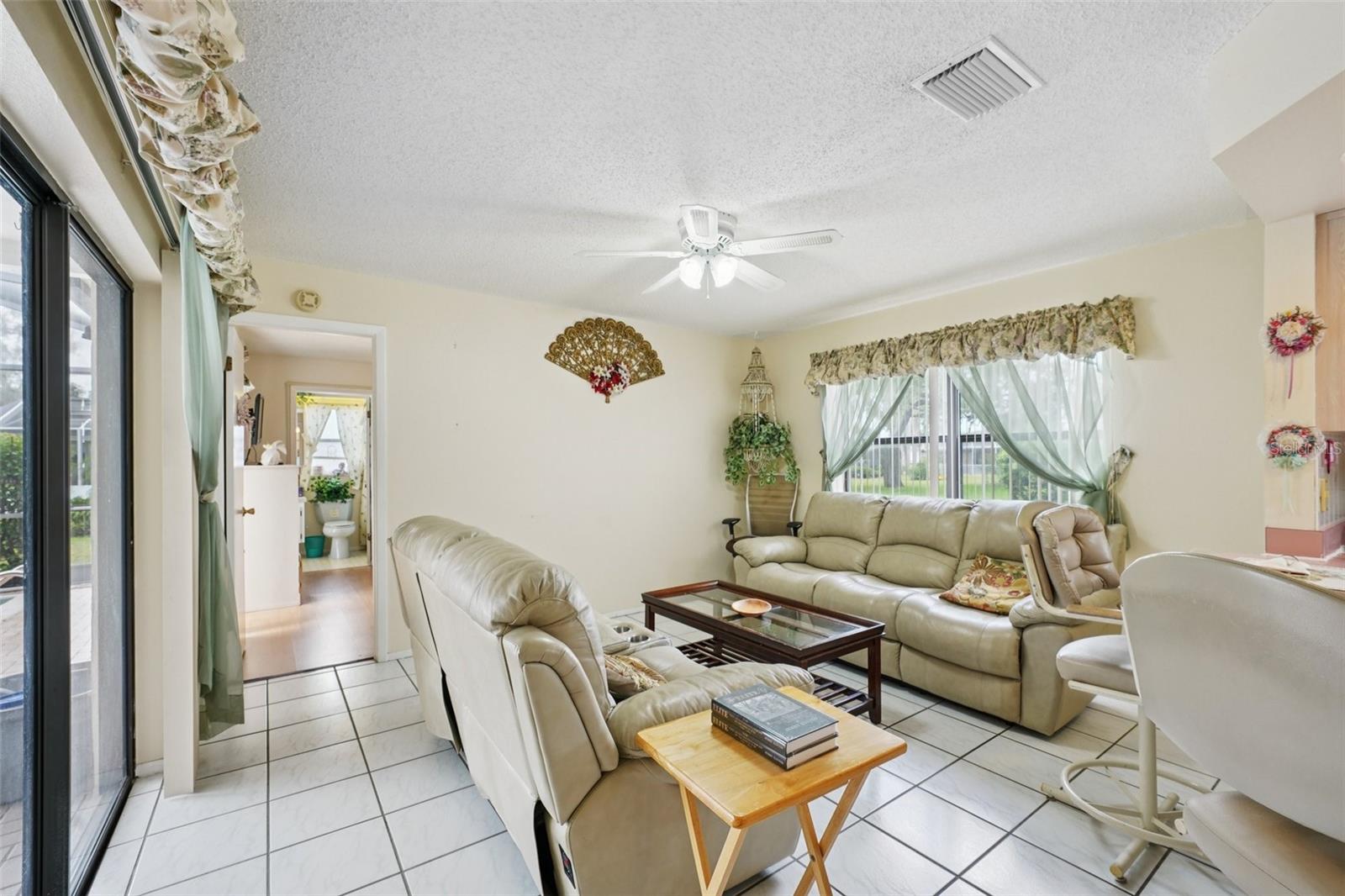 Image 10 of 53 For 14033 Pimberton Drive