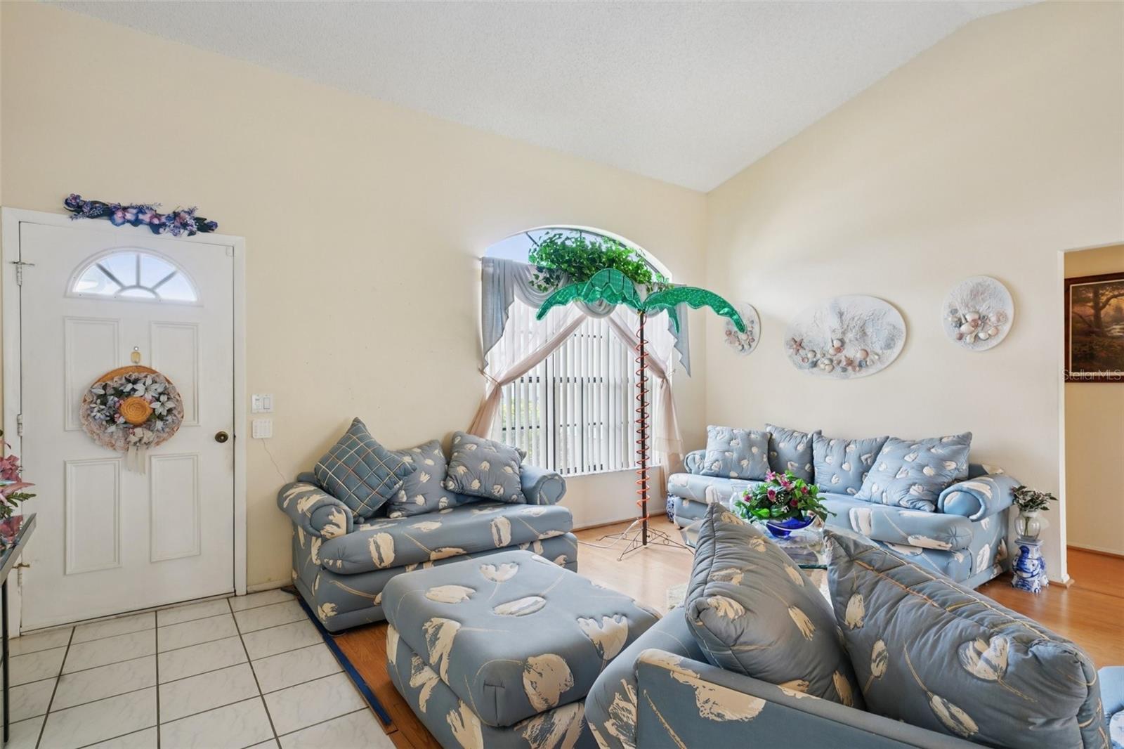 Image 11 of 53 For 14033 Pimberton Drive