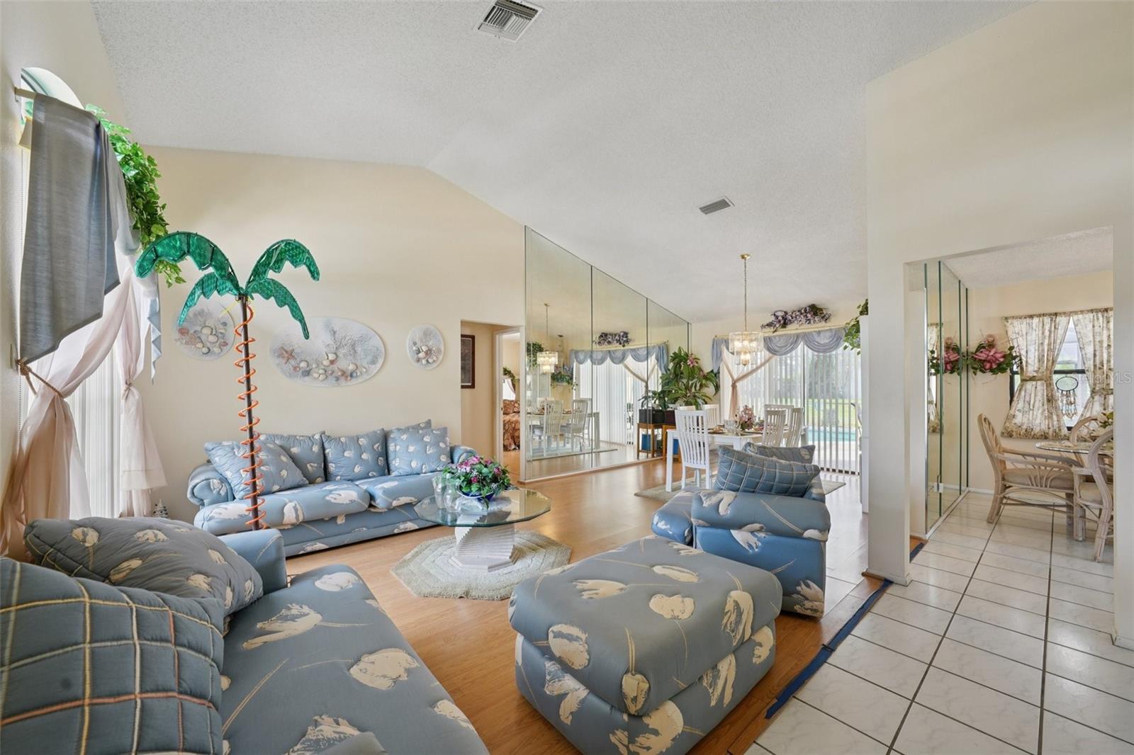 Image 12 of 53 For 14033 Pimberton Drive
