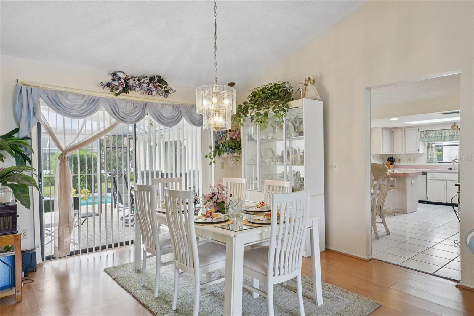 Image 18 of 53 For 14033 Pimberton Drive