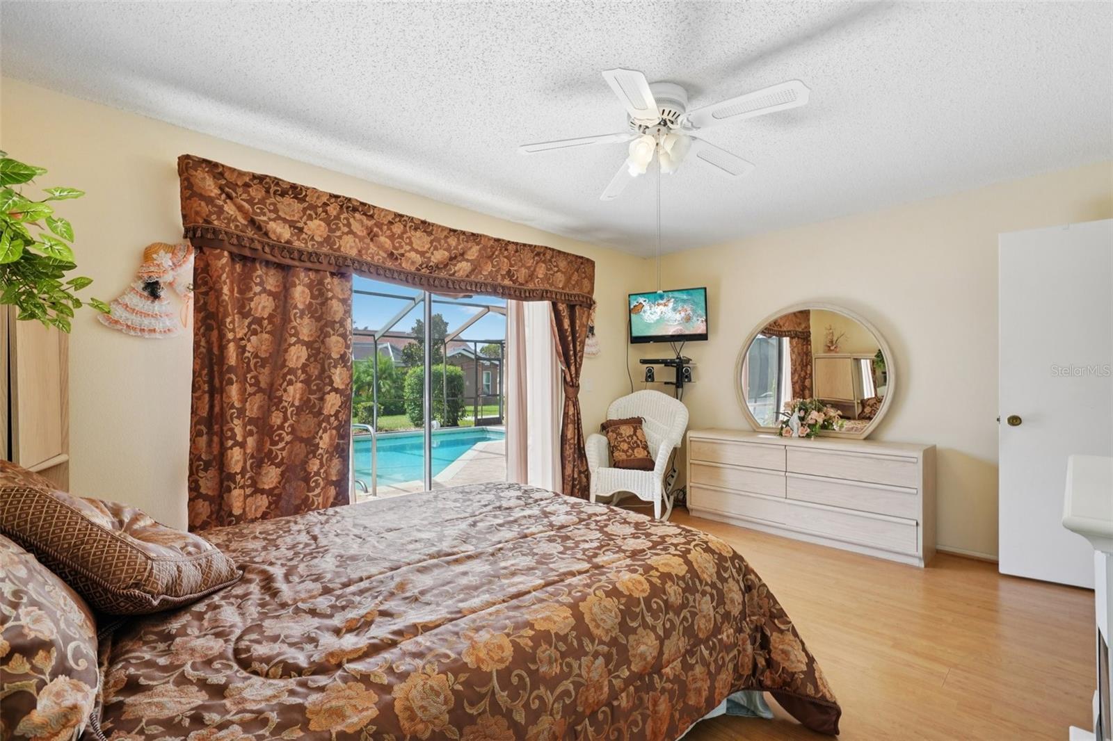 Image 39 of 53 For 14033 Pimberton Drive