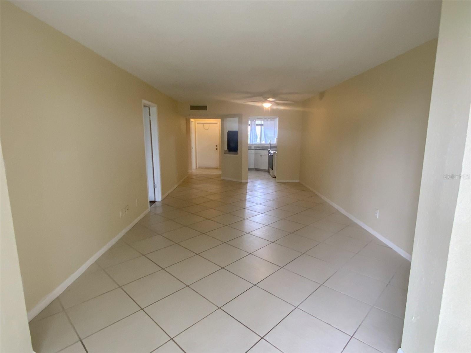 Image 13 of 39 For 2002 Blue Hawk Court 1714