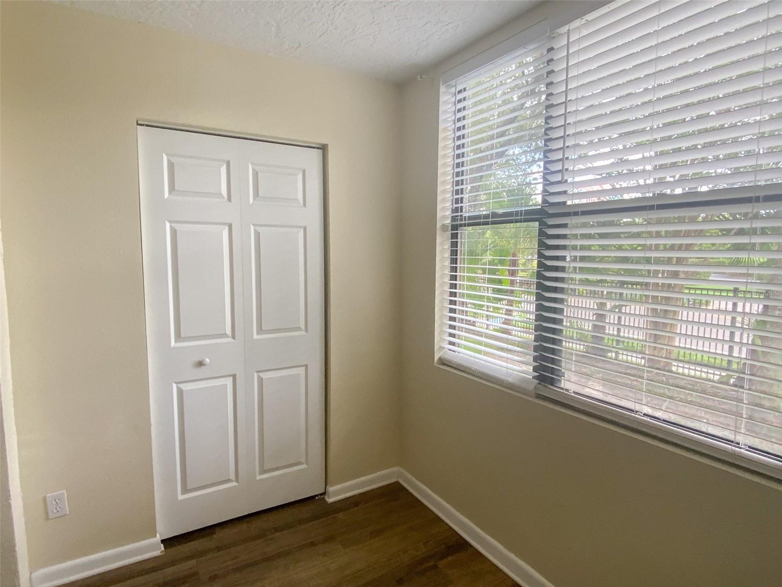 Image 19 of 39 For 2002 Blue Hawk Court 1714