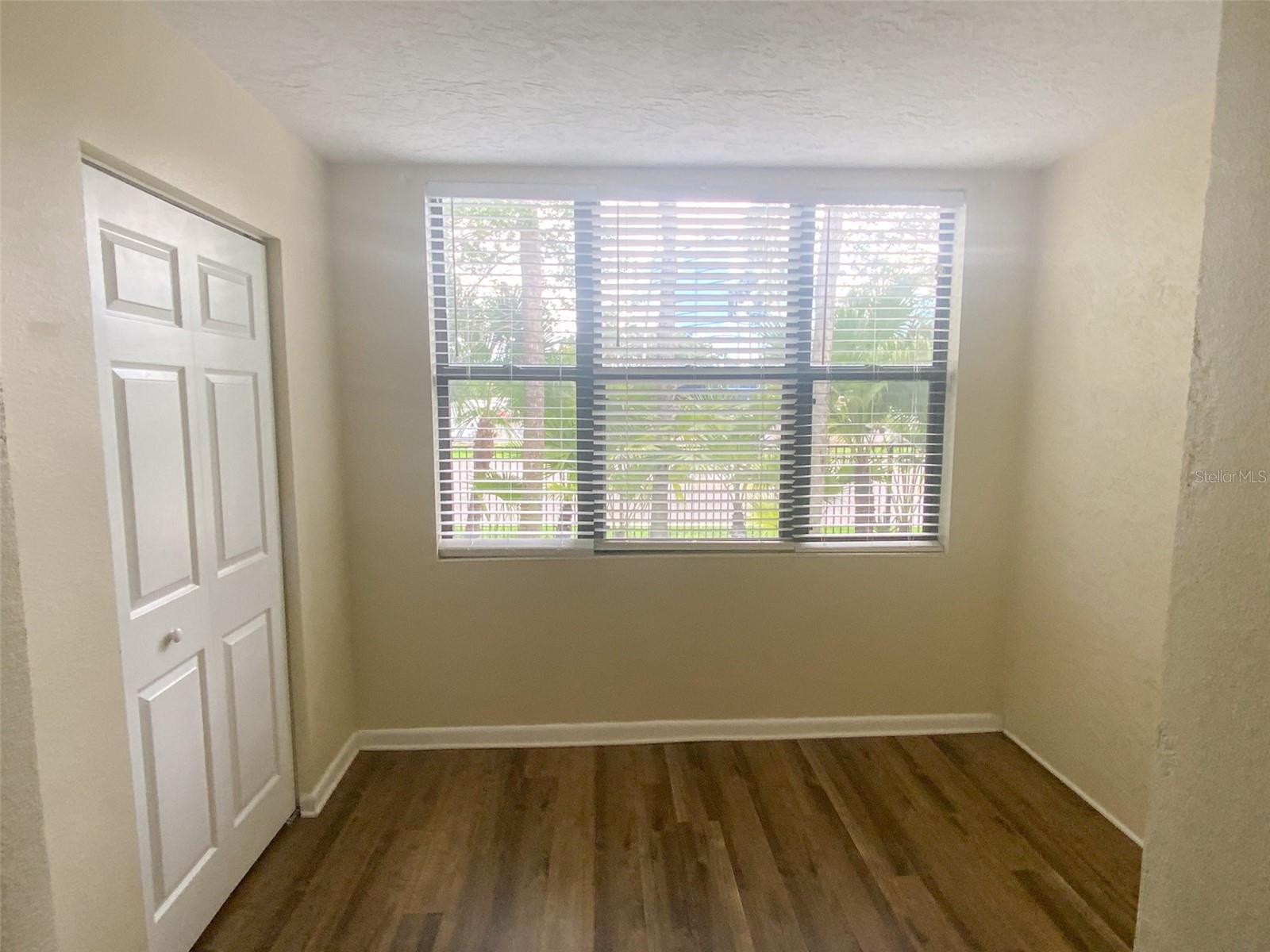 Image 20 of 39 For 2002 Blue Hawk Court 1714