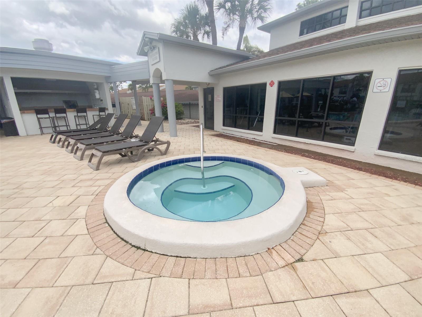 Image 31 of 39 For 2002 Blue Hawk Court 1714