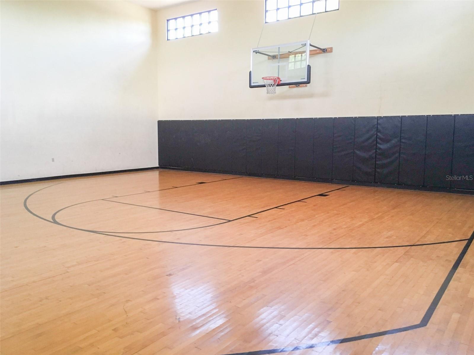 Image 38 of 39 For 2002 Blue Hawk Court 1714