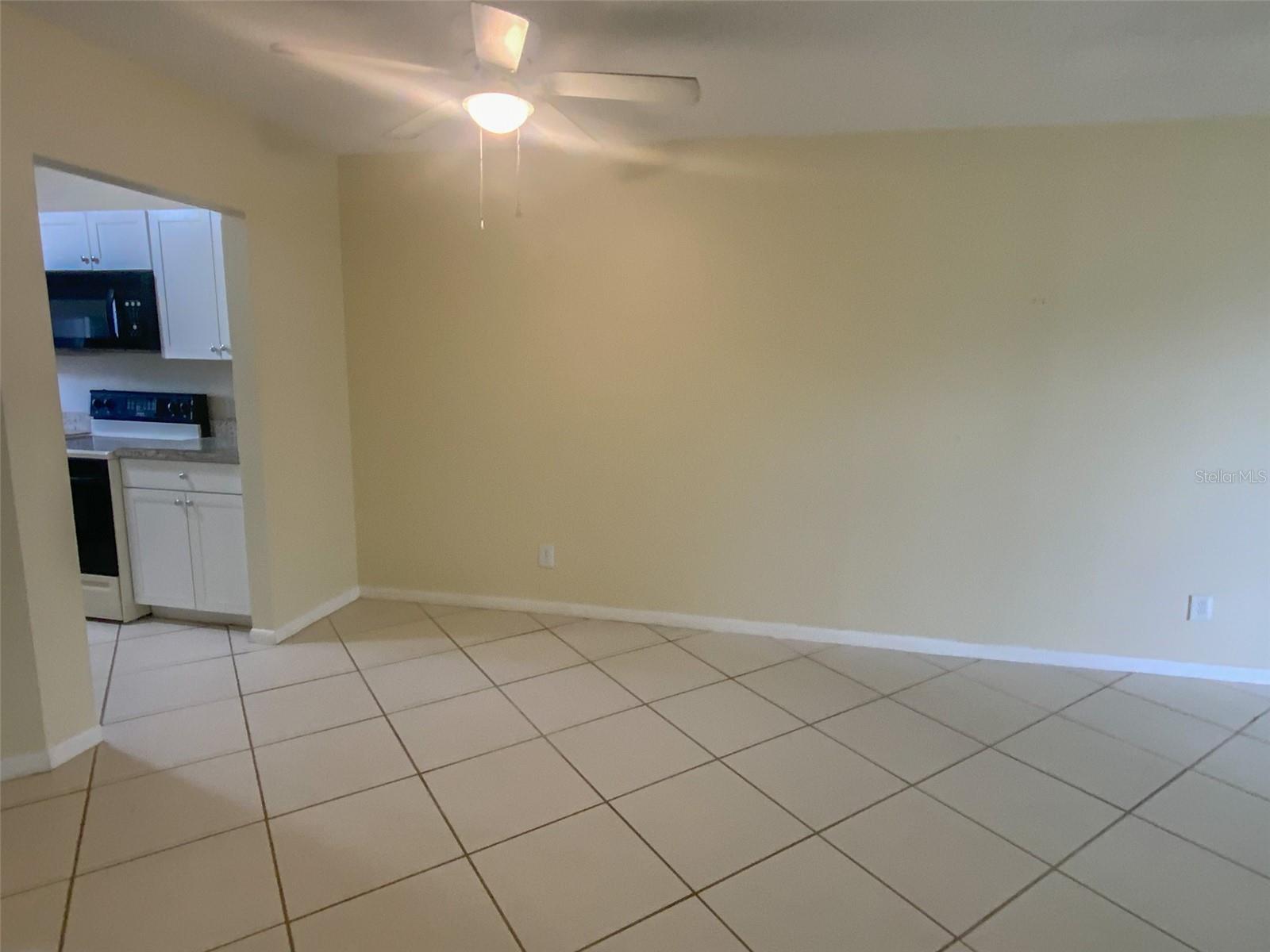 Image 9 of 39 For 2002 Blue Hawk Court 1714