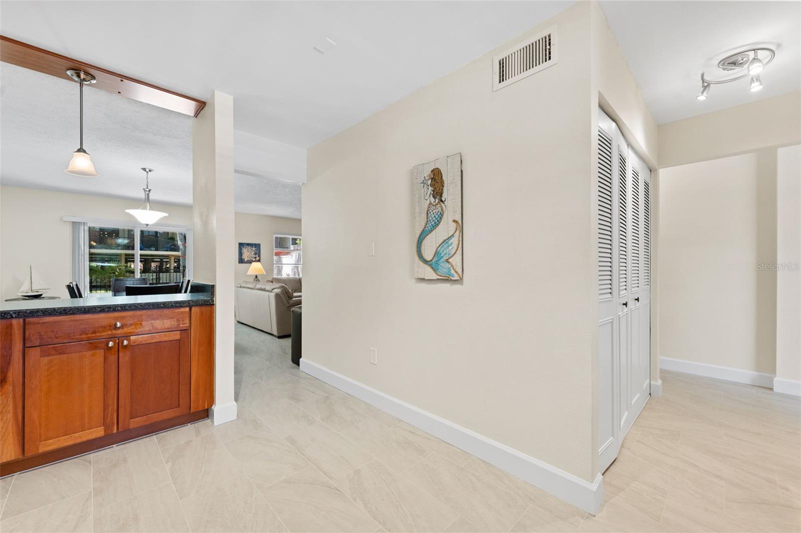 Image 8 of 39 For 2700 Bayshore Boulevard 3d