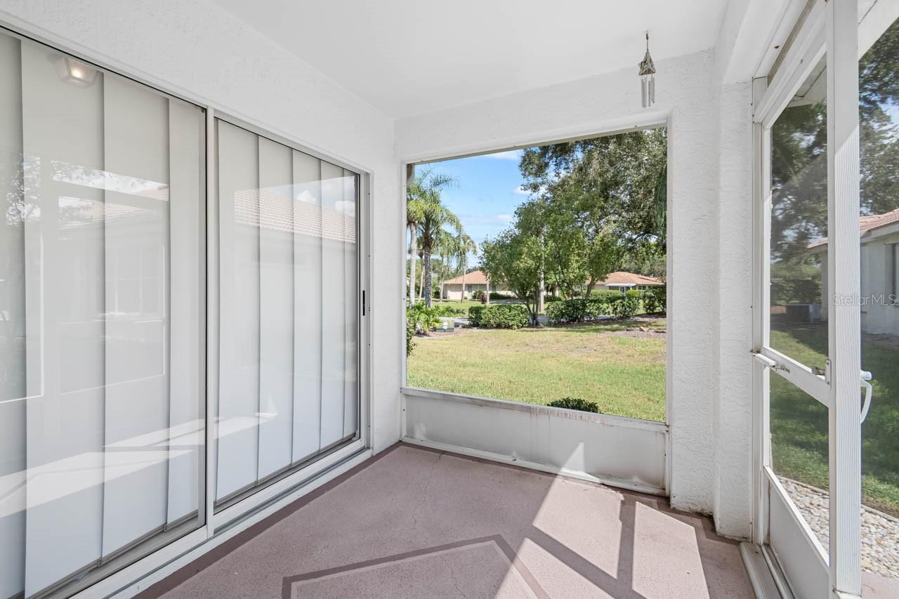 Image 27 of 50 For 930 Kings Boulevard 930