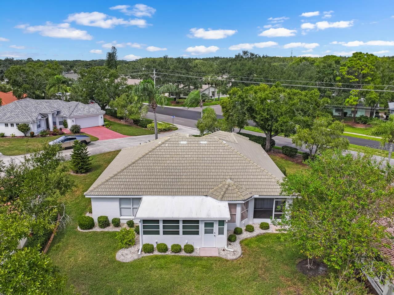 Image 34 of 50 For 930 Kings Boulevard 930