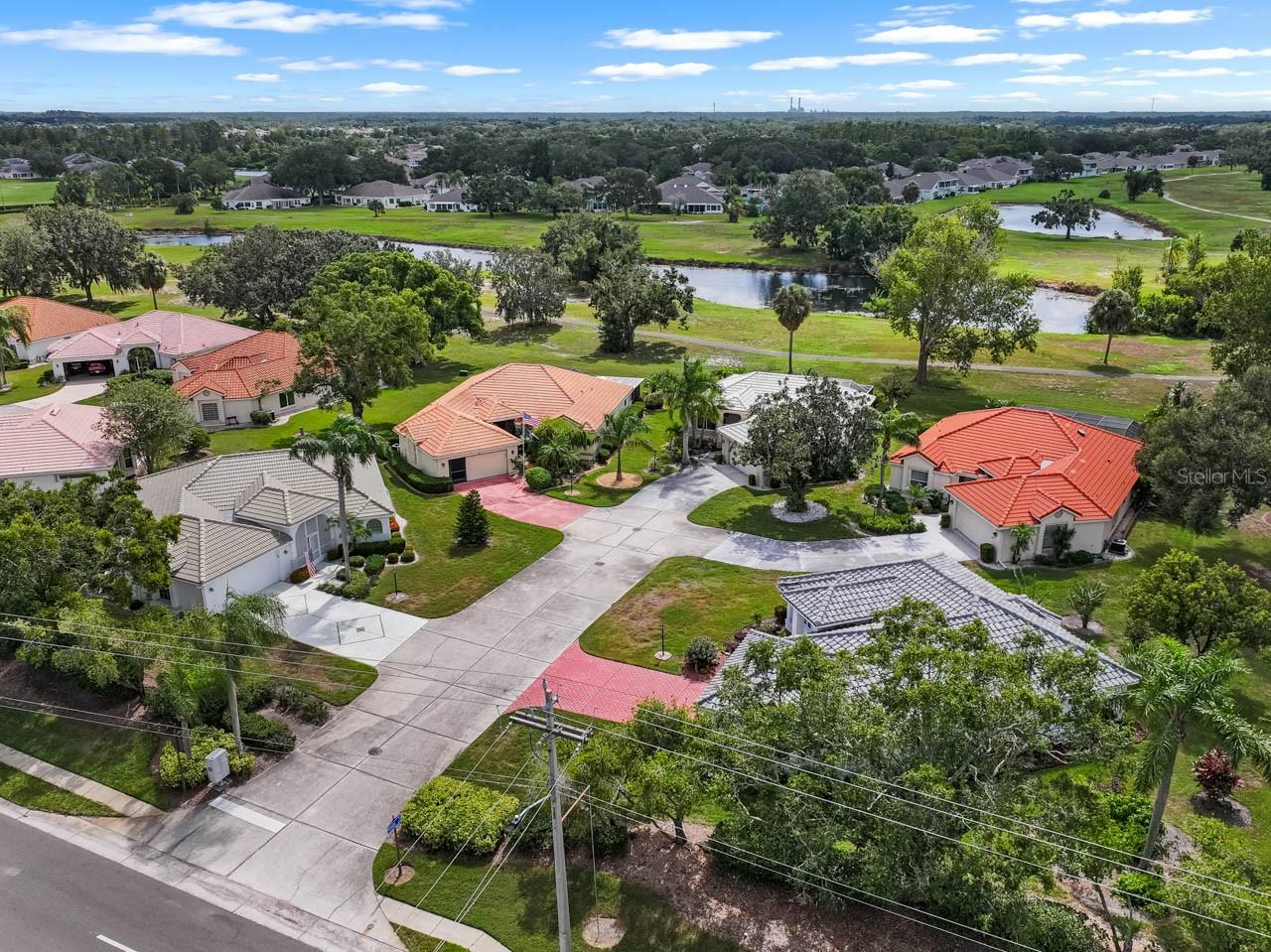 Image 36 of 50 For 930 Kings Boulevard 930