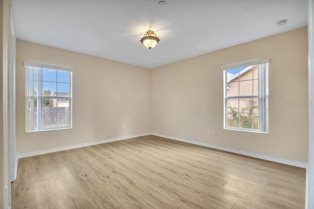 Image 13 of 40 For 9141 Camden Gardens Street