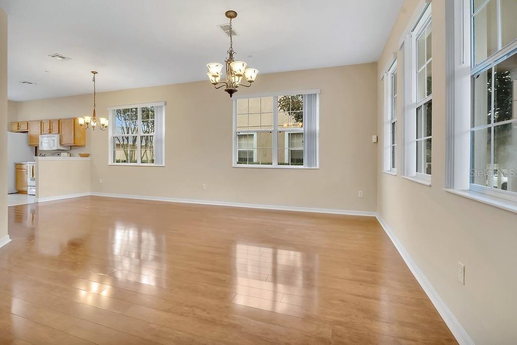 Image 3 of 40 For 9141 Camden Gardens Street