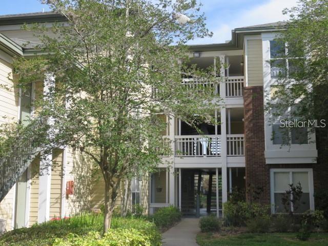 Image 2 of 18 For 4115 Chatham Oak Court 211