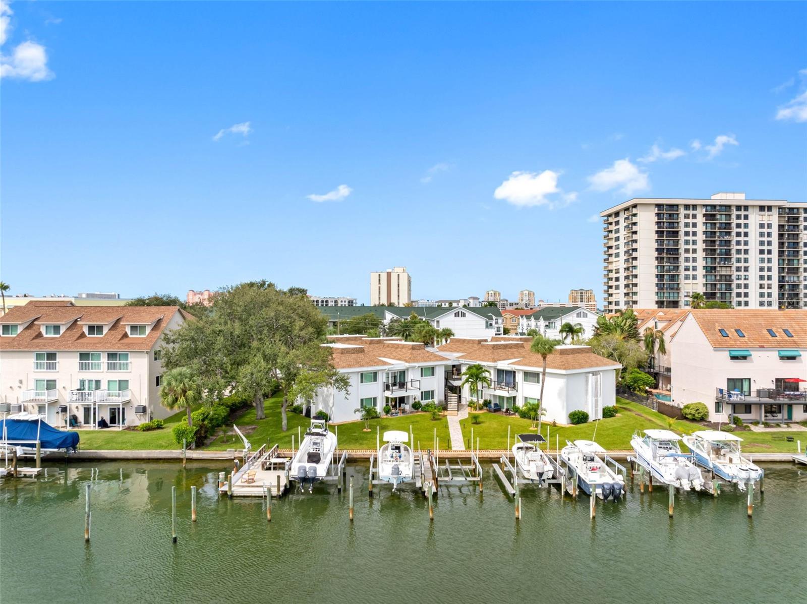 Image 40 of 51 For 311 Island Way 104