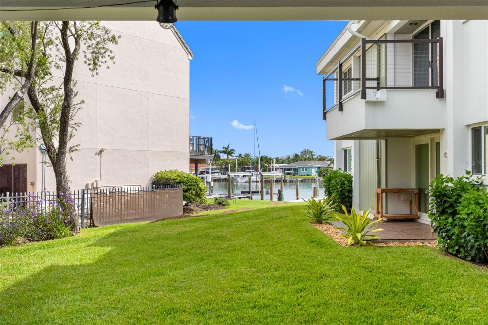 Image 9 of 51 For 311 Island Way 104