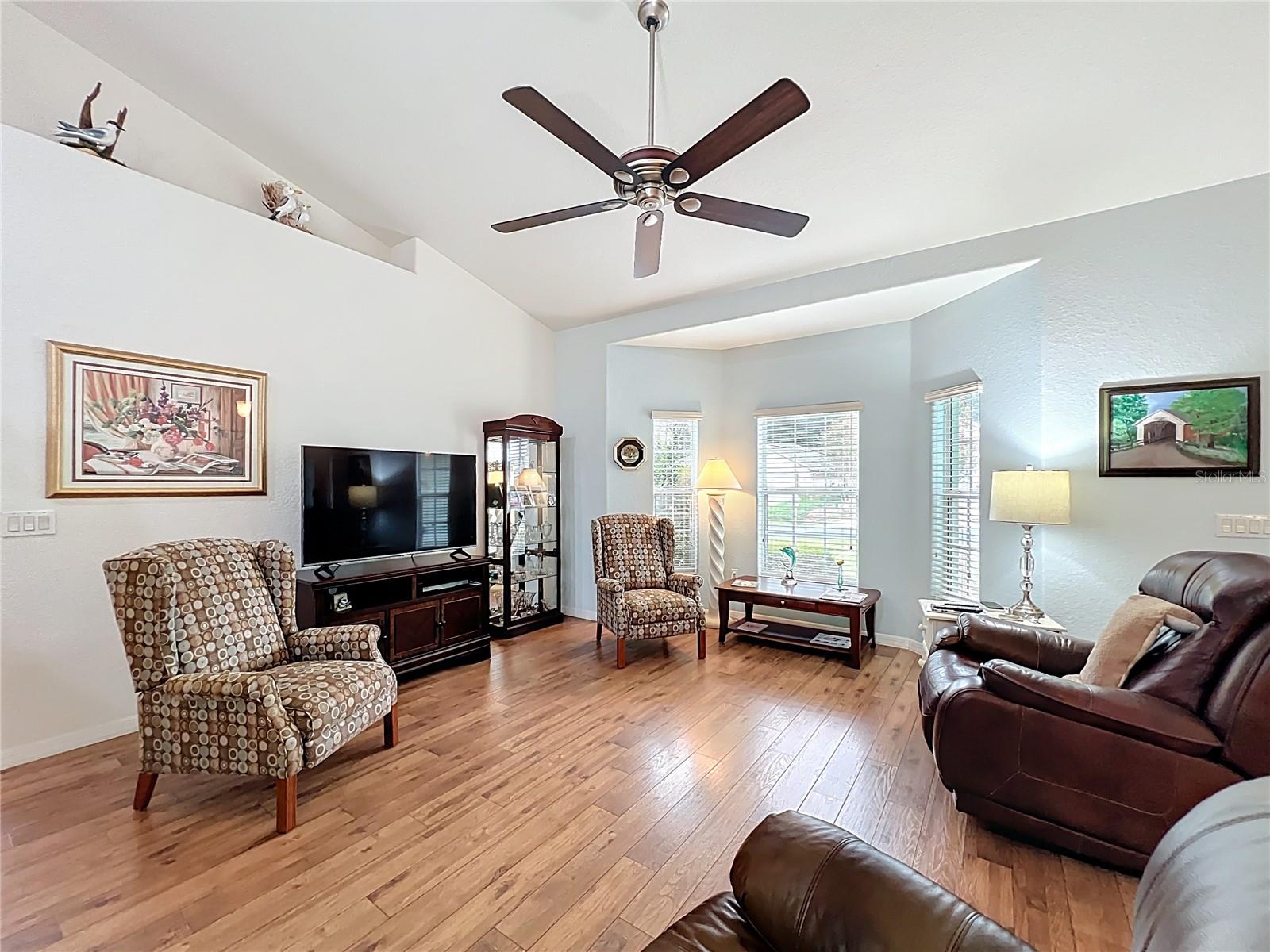 Image 10 of 61 For 9540 54 Court