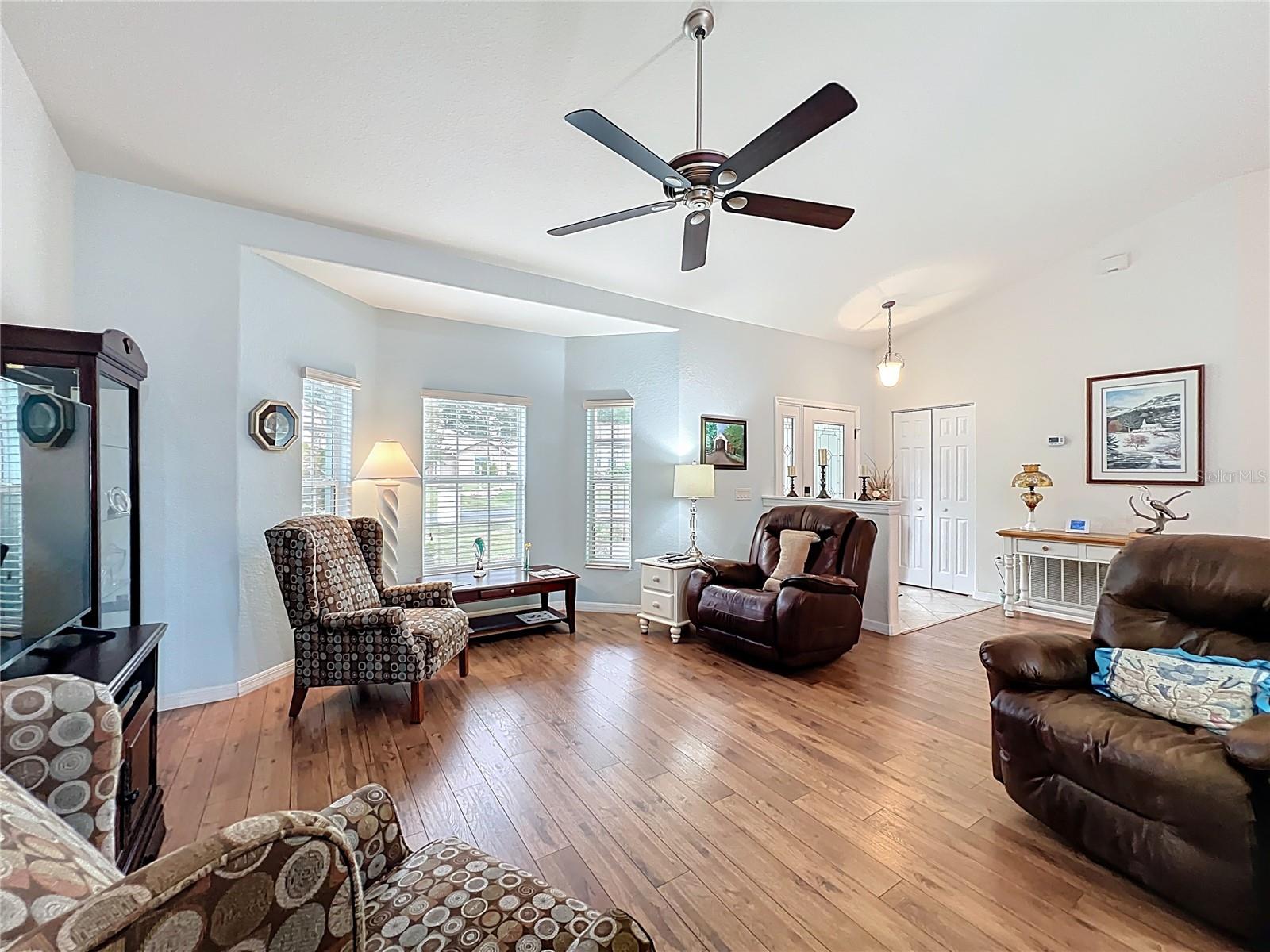Image 11 of 61 For 9540 54 Court