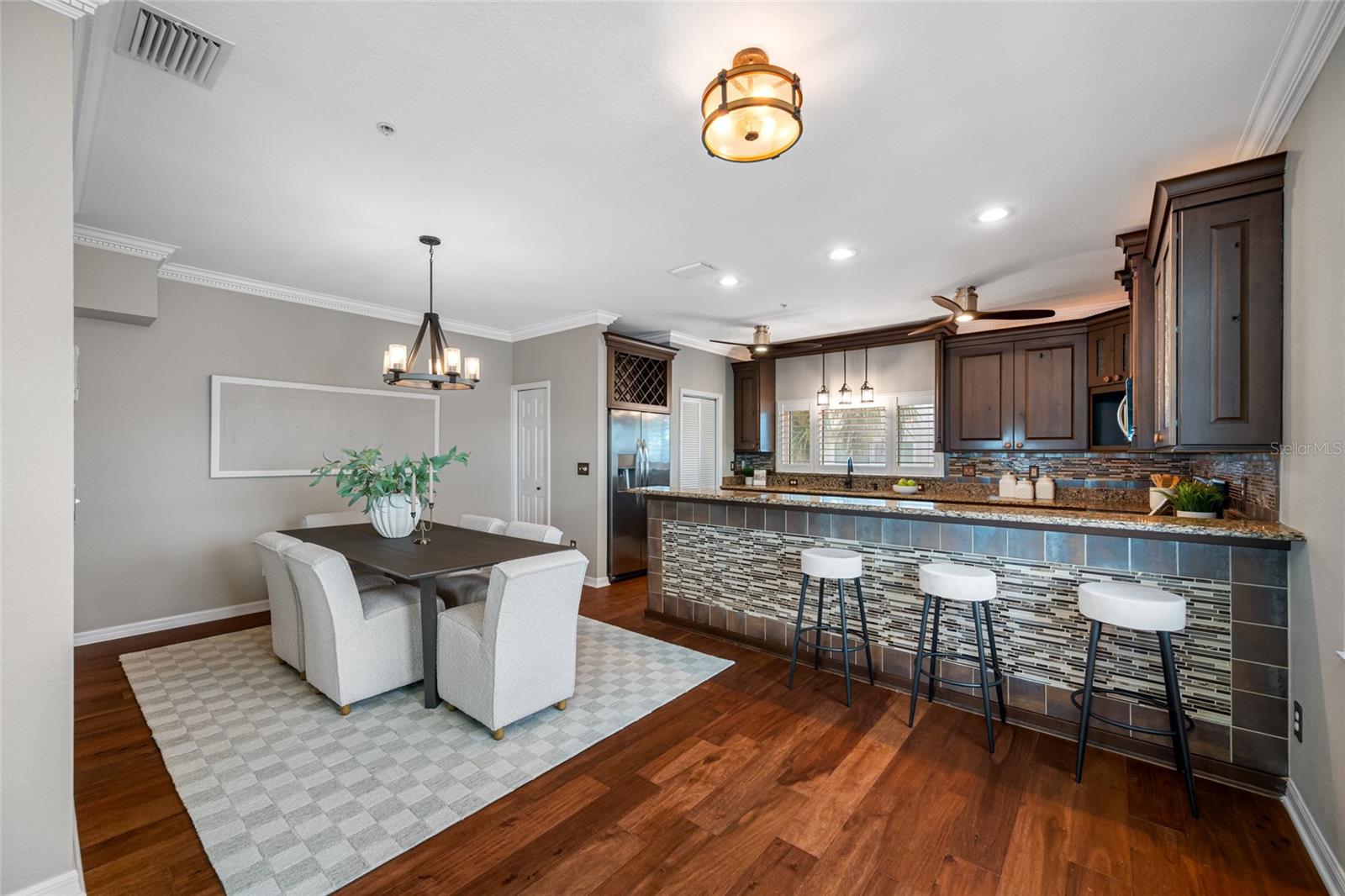 Image 19 of 41 For 8575 Sunset Court
