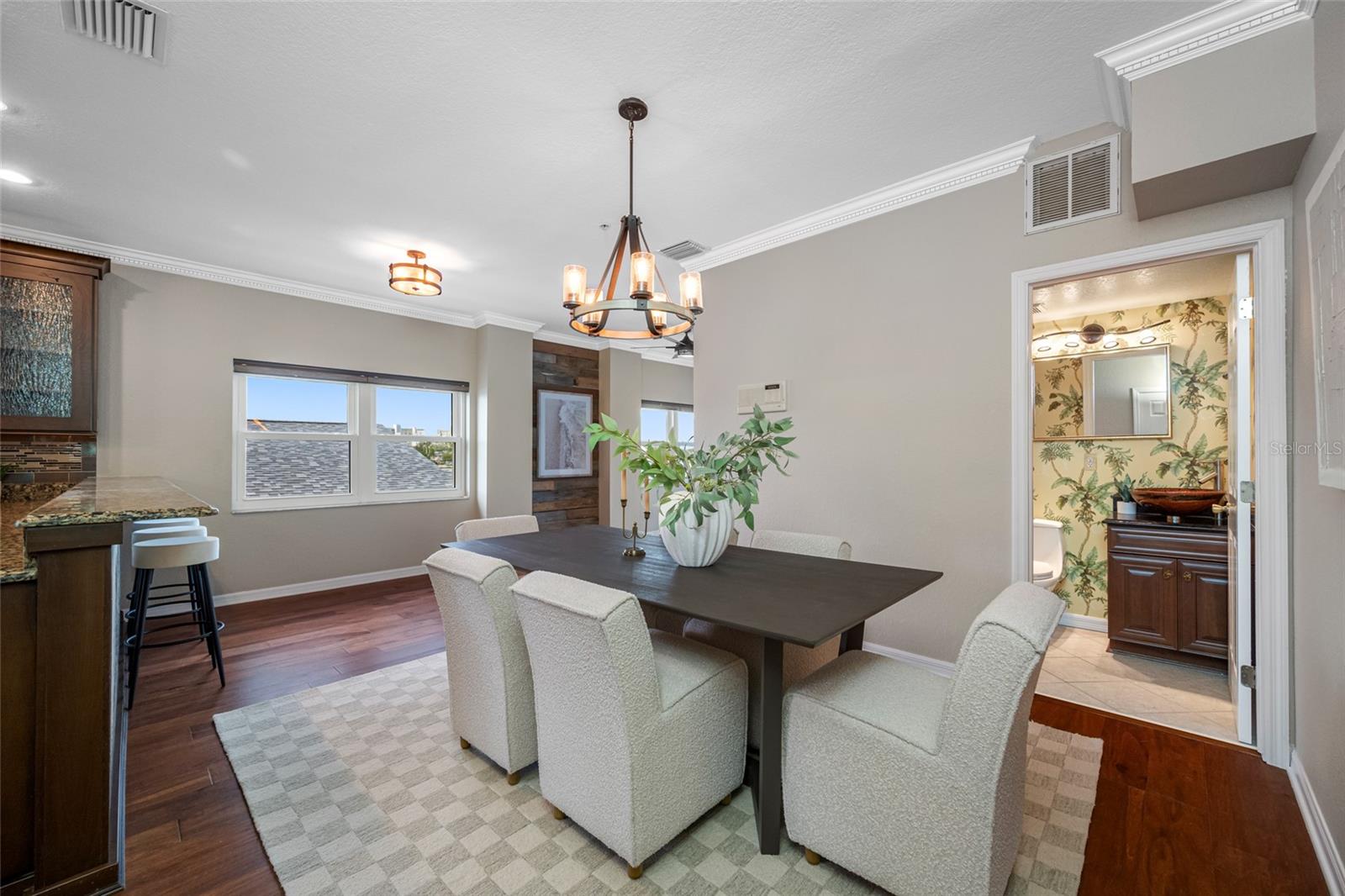 Image 21 of 41 For 8575 Sunset Court