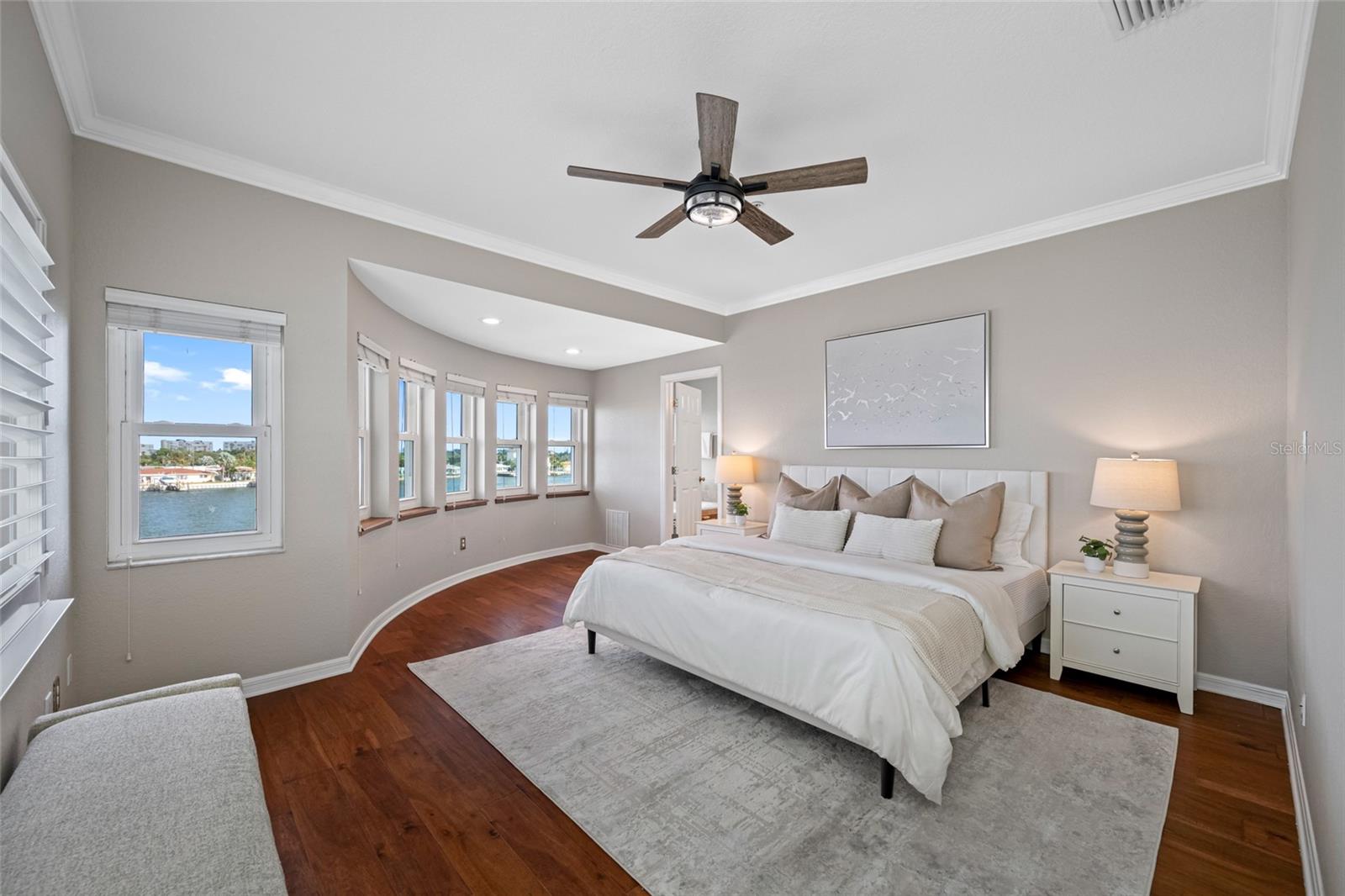 Image 27 of 41 For 8575 Sunset Court