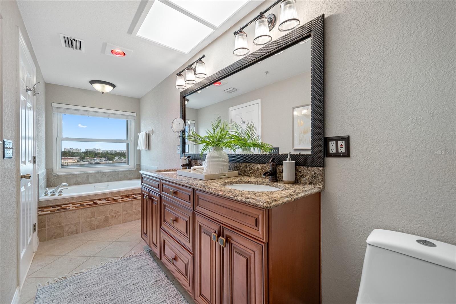 Image 32 of 41 For 8575 Sunset Court