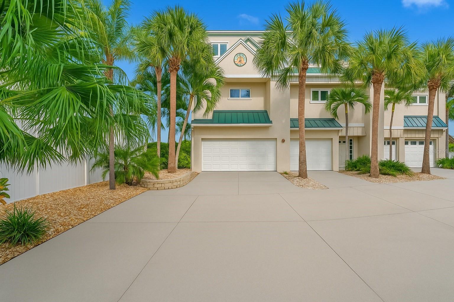 Image 37 of 41 For 8575 Sunset Court