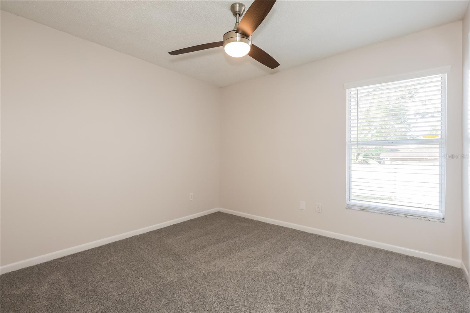 Image 12 of 15 For 2216 Valleybrook Avenue