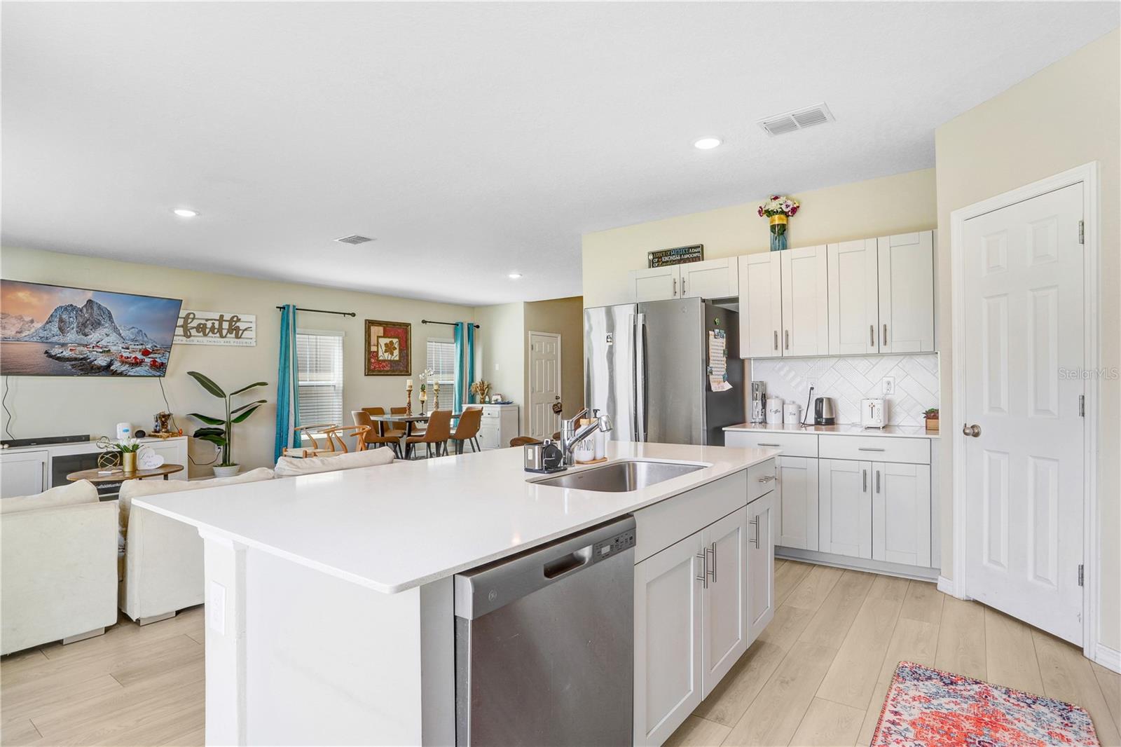 Image 11 of 31 For 7704 Twin Leaf Terrace