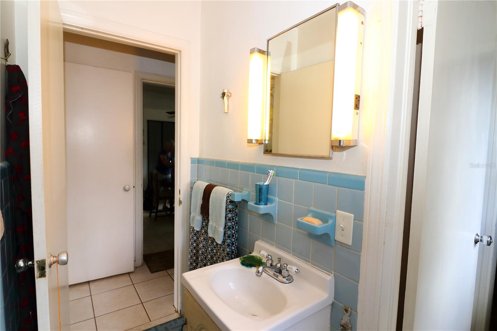 Image 11 of 16 For 1467 Jacaranda Circle N