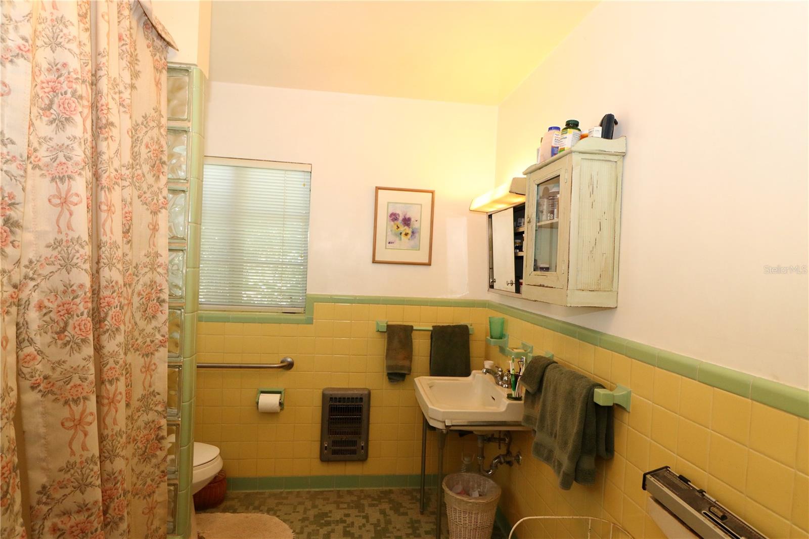 Image 13 of 16 For 1467 Jacaranda Circle N