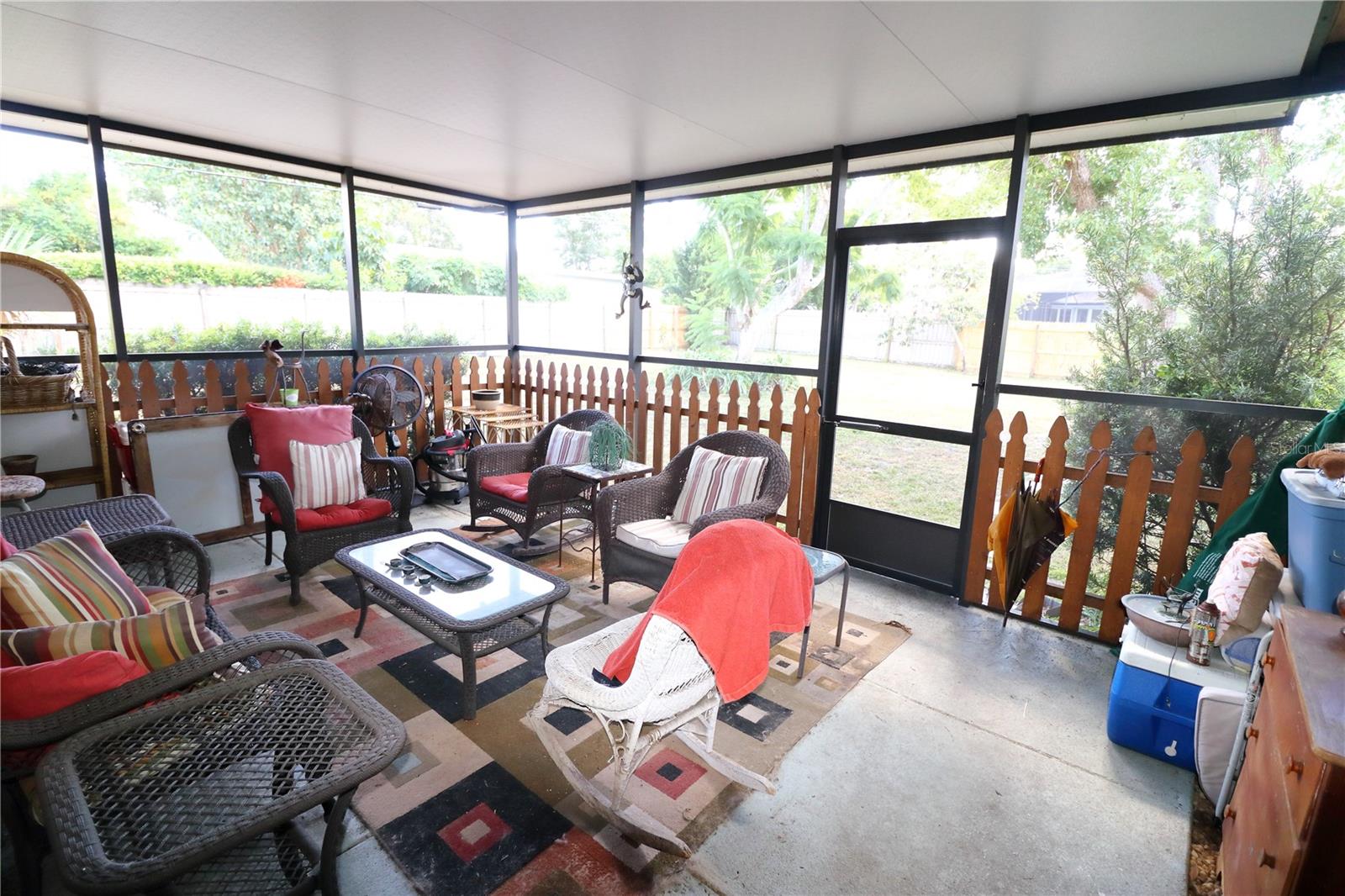 Image 14 of 16 For 1467 Jacaranda Circle N
